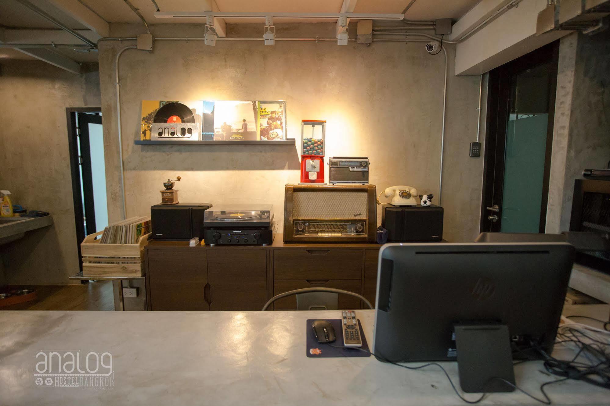 בנגקוק Analog Hostel מראה חיצוני תמונה